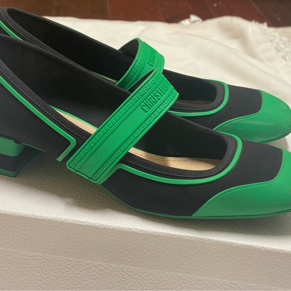 Very good condition preloved Flat Dior Roller shoes in black and green - Picture 3 of 4